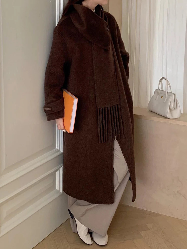 EAM Yellow Big Size Woolen Coat Oneck Long Sleeve With Scarf Horn Buckle Women Jacket Fashion Autumn Winter 2024 30A2598 250109Z