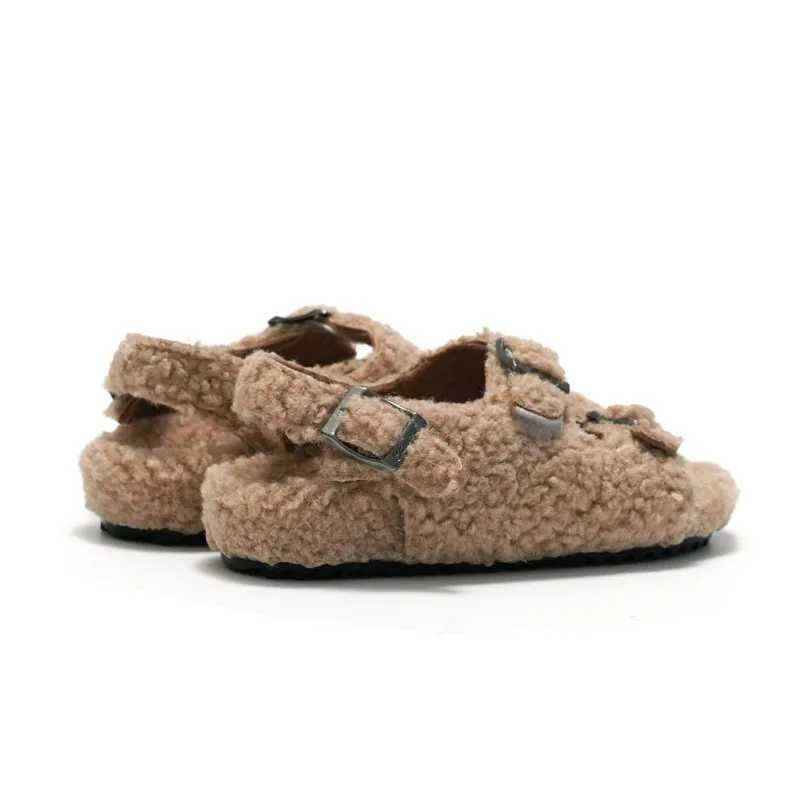 Sandals 2022 Baby Boy/Girl Wool Shoes Winter Cork Sandals Infant Double Buckle Band Lambswool Shoes Child Plush Cotton Fur Clog BootsY250116YSZK