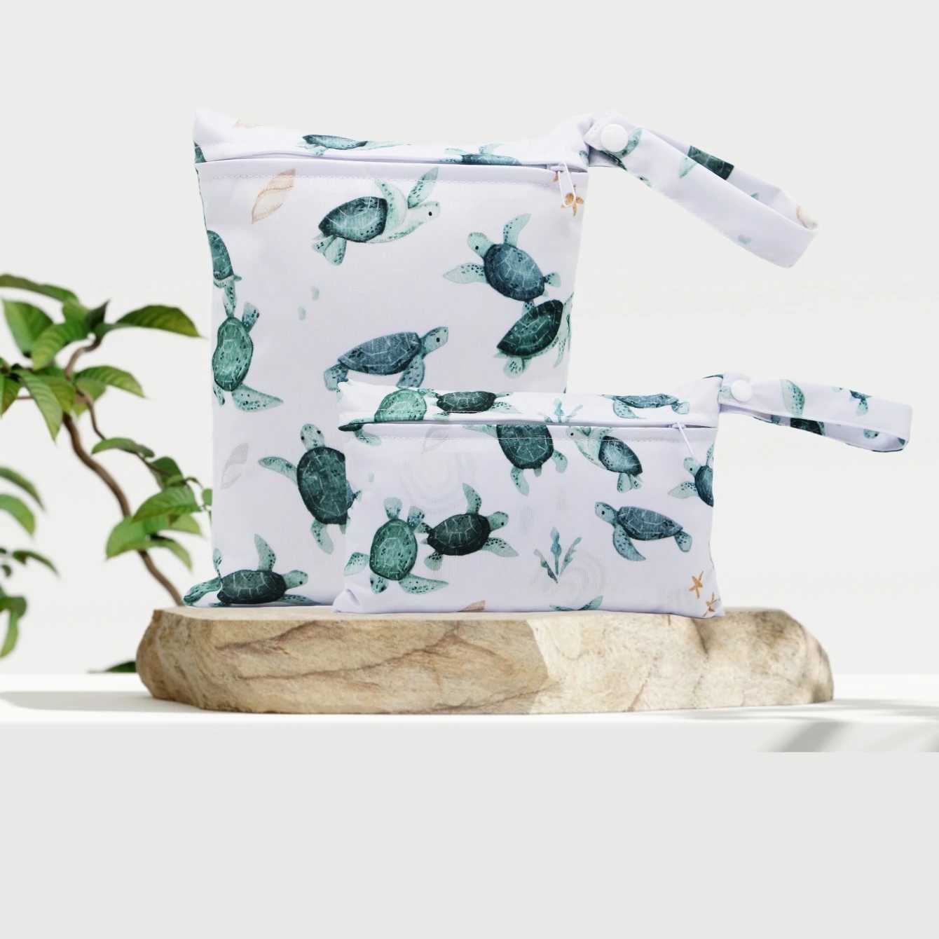 2 Pieces Waterproof Beach Diaper Cloth Nappy Laundry Baby Large Baggies Swimmer Bottoms Wet Dry Pouch Smallalso Be Make Up BagXJ250117
