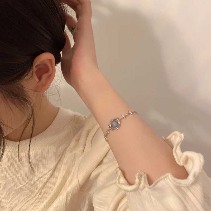 Fashion Ins Blue Planet Bracelet Womens Gothic Six Point Star Bracelet Youth Jewelry Hip Hop Party Girl 2023 New JewelryXJ250315