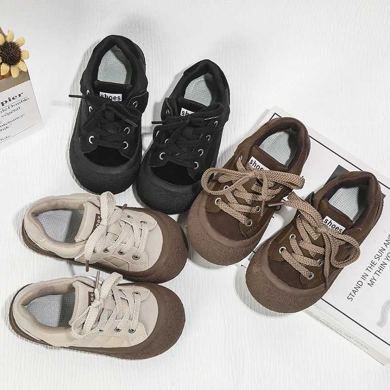 Athletic Outdoor Childrens Leather Casual Shoes 2024 Autumn Soft Sole Girls Shoes Korean Style Boys Lace-up Board Shoe Comfort Kids SneakersY250116VFF