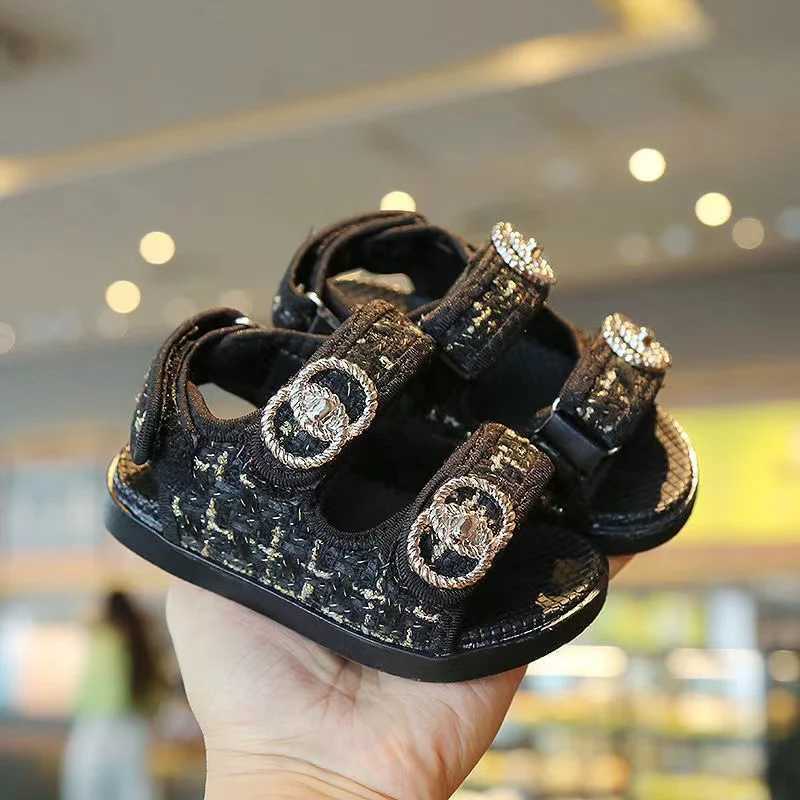 Sandals Girls Summer Sandals Princess Elegant Double Hook Design Fashion Shoes Baby Soft Beautiful Beach Sandals 2024 NewY250116D5LI