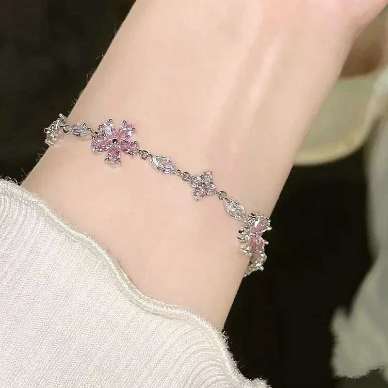 Elegant Fairy Pink Crystal Zircon Sakura Flowers Bracelet for Women Y2K Sweet Girls Cherry Blossom Moon Bow Knot Jewelry GiftsXJ250117