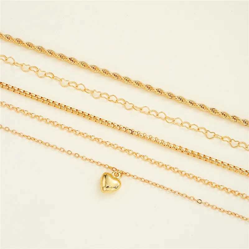 New 5 Pcs Gold Color Heart Bracelet Set Boho Retro Thick Twist Cuban Chain Bracelet for Women 2024 Tren Jewelry GiftsXJ250117