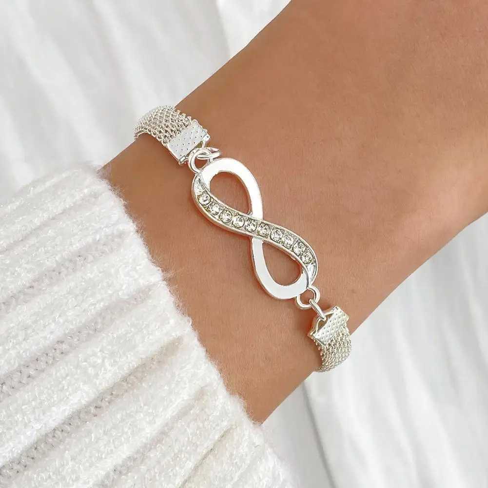 3 Pcs Women Bracelets Rhinestone Decor Hollow Infinite Symbol Heart Stackable Wrist Jewelry La Prom Party Wedding Bangle SetXJ250117