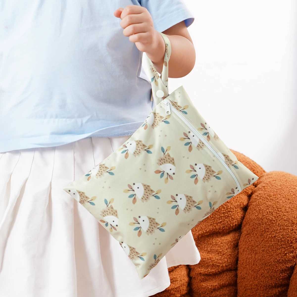 Elinfant Small Design Portable Diaper Bag18X25cm Storage Wash Bag For Sanitary PadMakeup Cosmetic BagXJ250117