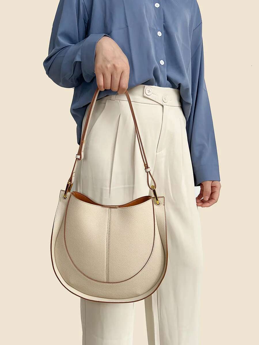 Maxdutti Italian Large Capacity Single Shoulder Messenger Bucket Women Fashion Blogger Retro Leather Women's Saddle Bag