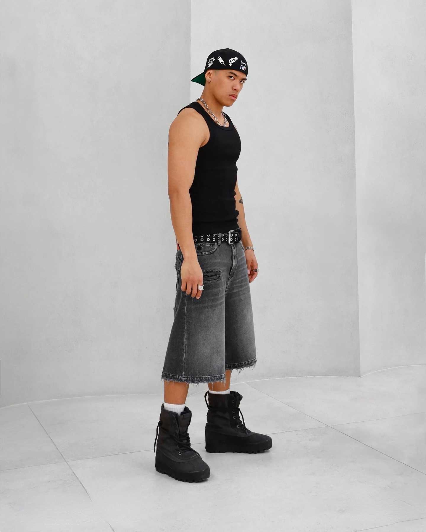 Reaven High Quality Black Punk Washed Denim Shorts Mens Summer Hip Hop Ripped Hole Raw Edge Jorts Y2k Retro Street Jean ShortsXJ250117