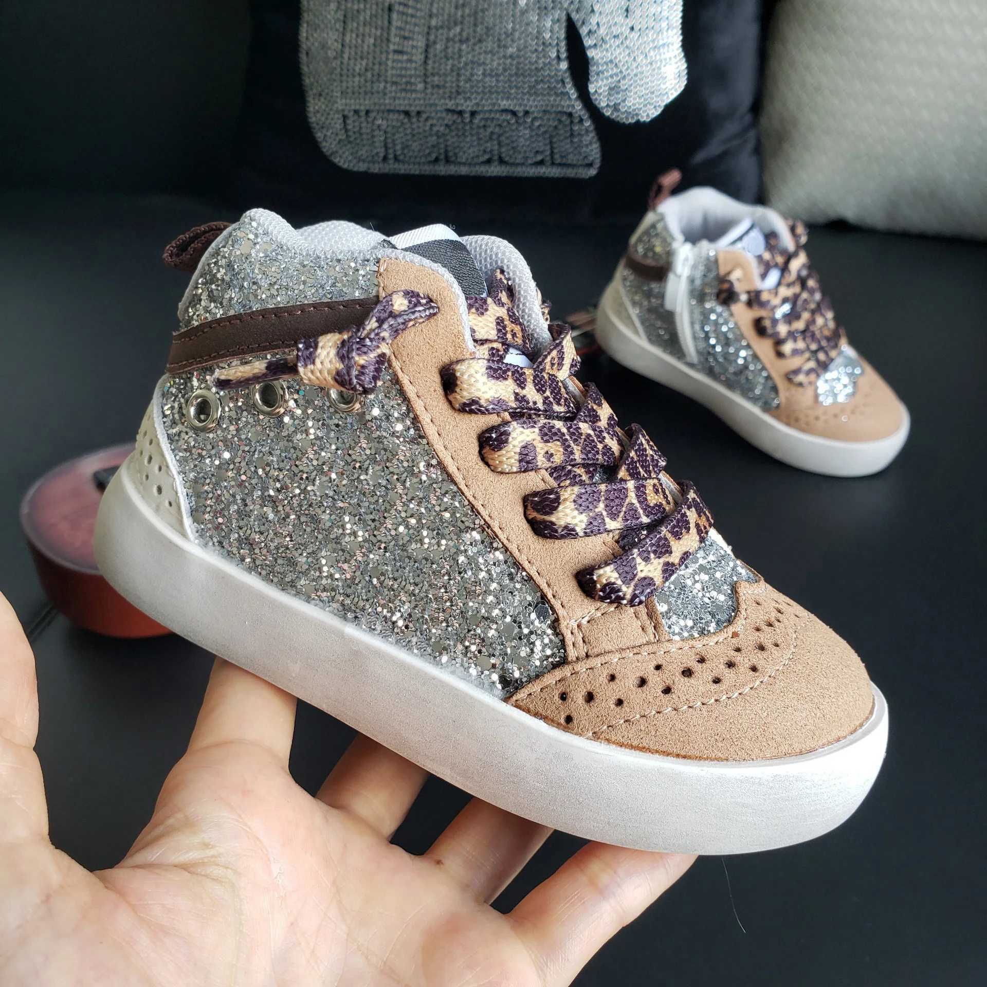 Athletic Outdoor Spring New Trend Childrens Star Sneakers Kids Sequin Soft Sole Board Shoes Girls Boys Casual High Ankle Small Dirty ShoesY250116X84X