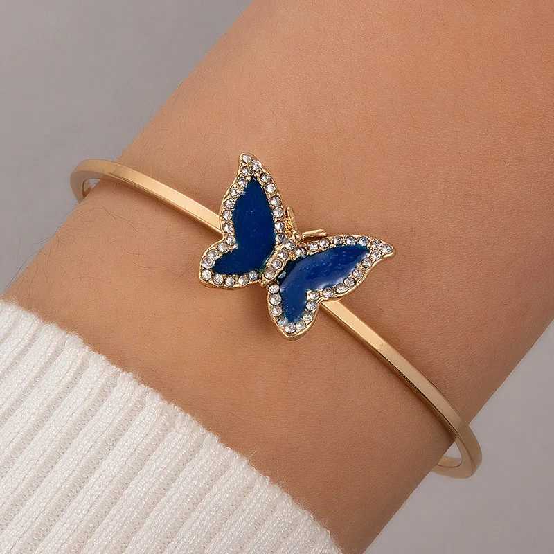 Tocona New Flower Inlaid Brick Open Bangle for Womens Vintage Green Stone Single Bracelet Party Jewelry Accories 23692XJ250117