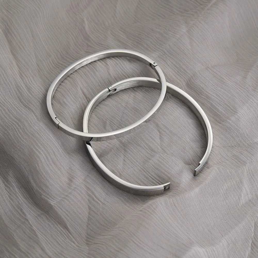 Simple Smooth Buckle Bracelet 4mm 6mm Wide Gold Plated Stainl Steel Cuff Bangles Temperament Couple Bracelets Jewelry GiftXJ250117