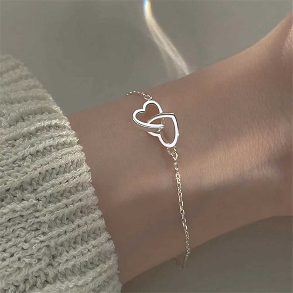 New Silver Color Double Interlocking Small Hearts Bracelet Bangle For Women Fine Fashion Jewelry Wedding Party GiftXJ250117