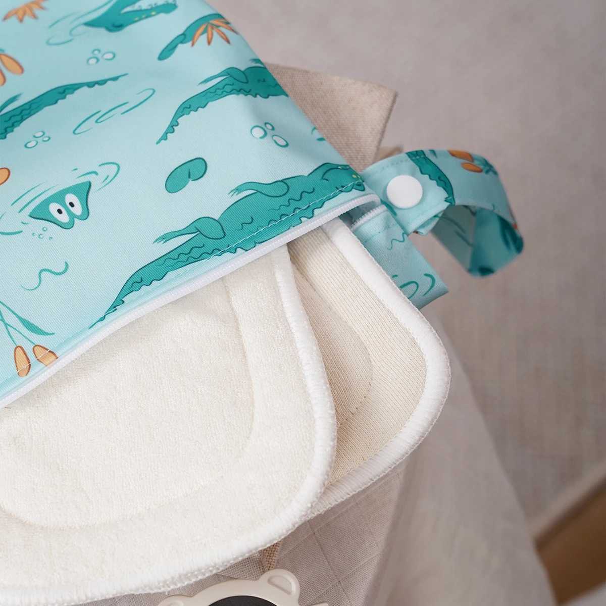Elinfant Small Design Portable Diaper Bag18X25cm Storage Wash Bag For Sanitary PadMakeup Cosmetic BagXJ250117