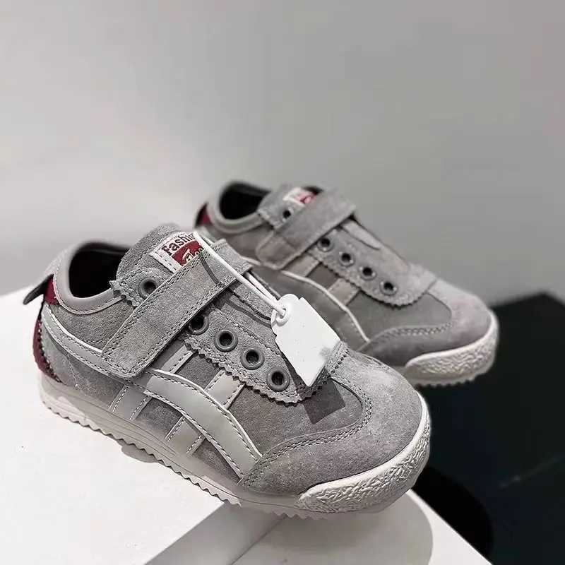 Athletic Outdoor 2024 Spring New Childrens Shoes Soft Sole Treasure Shoes Korean Version of Boys and Girls Casual Board ShoeY250116G2Z3