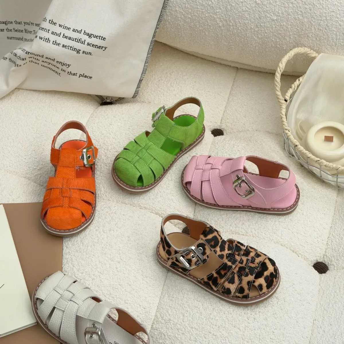 Sandals Parent-child Pu Leather Sandals Ins Baby Kids Horse Hair Patch Leather Roman Sandals Boys Girls Soft Sole Non-slip Beach ShoesY250116Q9E6