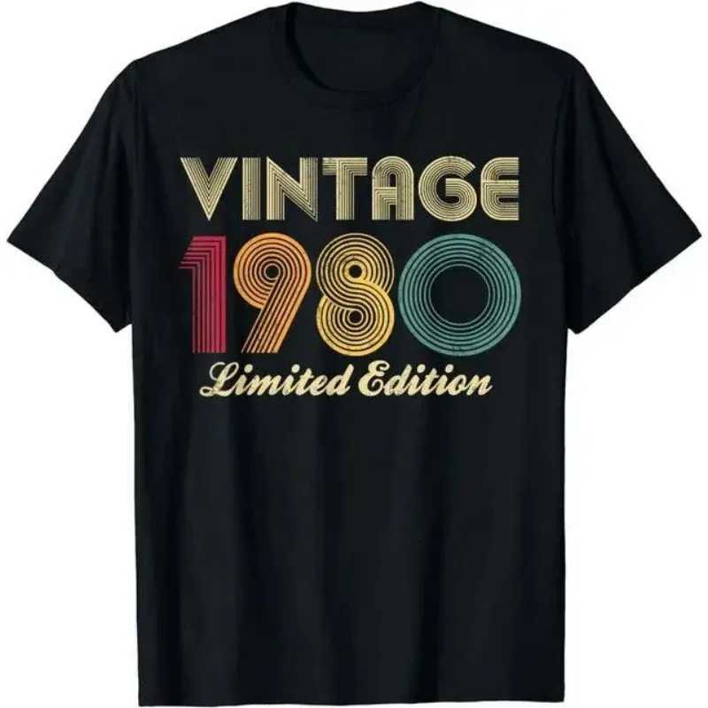 Mens Summer 43 Years Classic 1980 Printed Pattern Limited Edition T-shirt Retro Best Birthday Gift Fashion Large Mens T-shirtXJ250117
