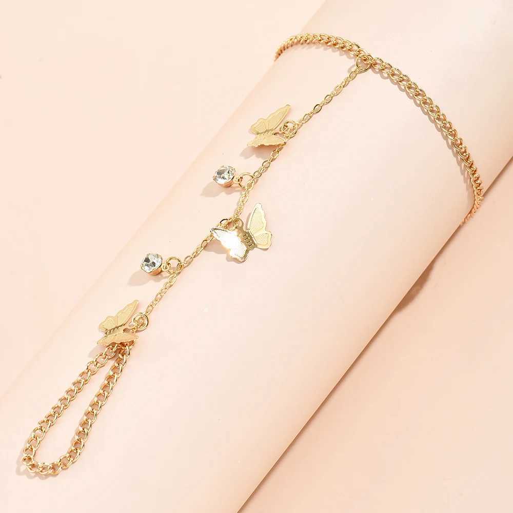 Creative Butterfly Link Chain Bracelet Connected Finger Ring Bangle Bracelets for Women Linked Hand Harn Couple Jewelry GiftsXJ250117