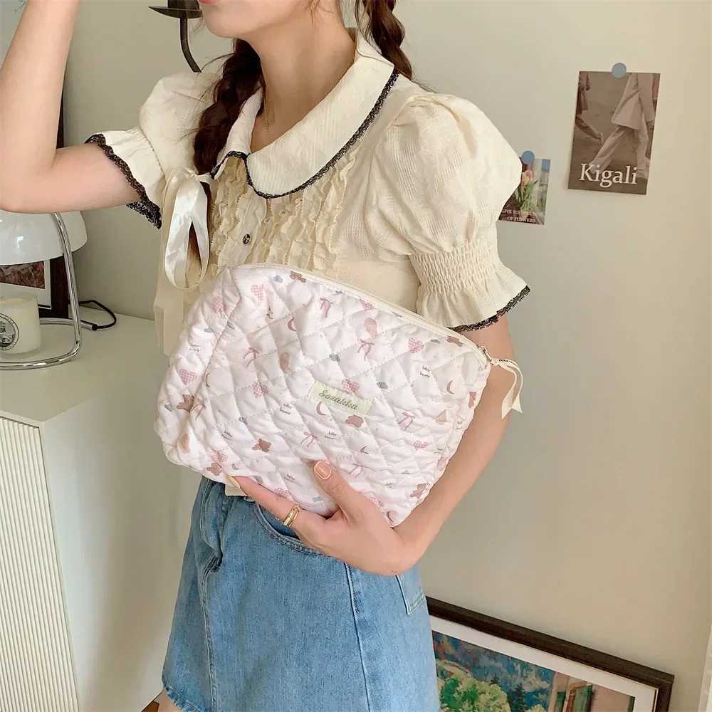 1 Piece Portable Baby Diaper Bag Lovely Animal Hand Bag for Women Multifunctional Kaii Newborn Baby Item Storage BagXJ250117