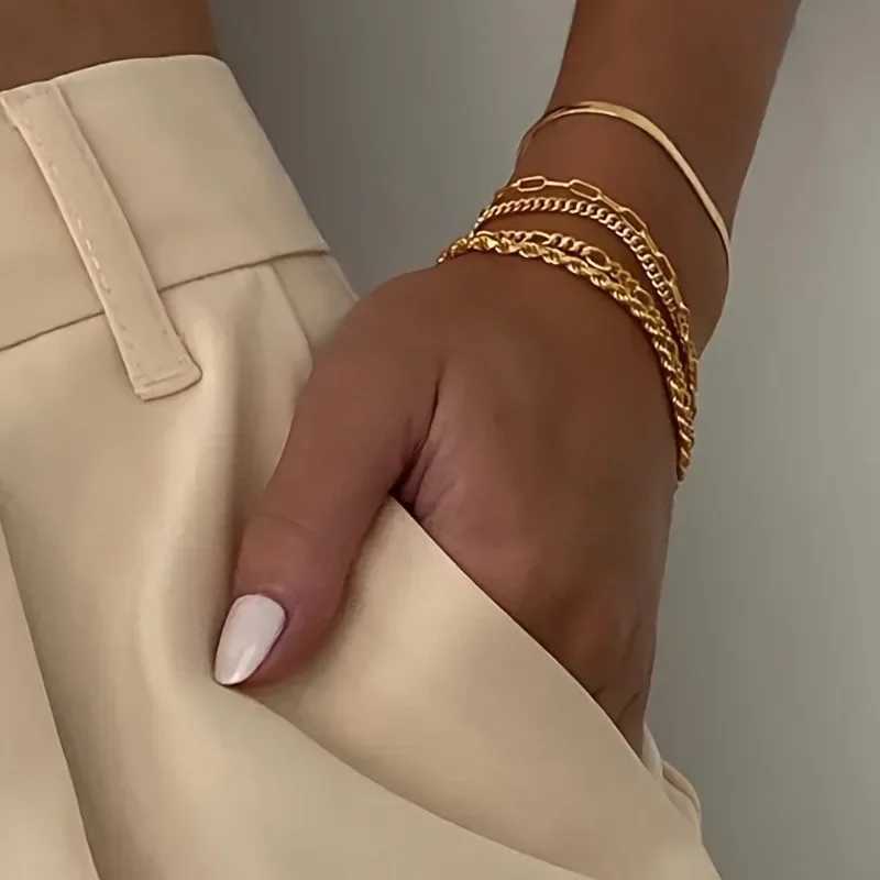 Vintage Punk Style Womens Bracelet Set Silver 925 bracelet Plated Gold bracelet Cuban Per Clip Chains Fashion AccoriesXJ250117