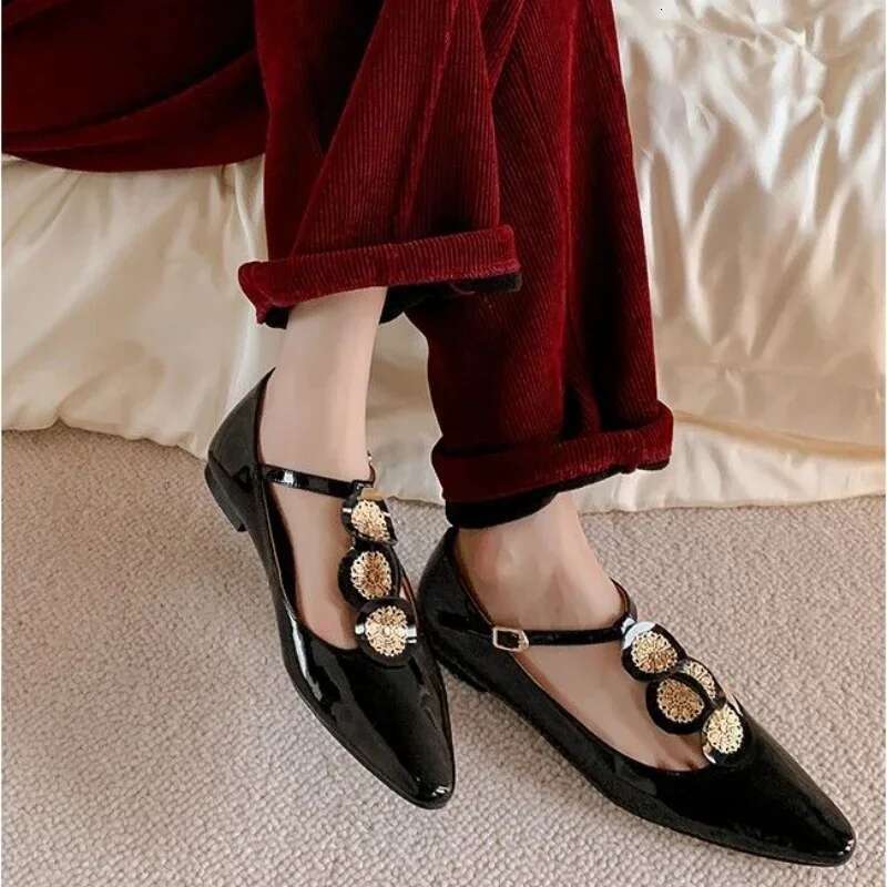 2024 Rome Women Elegant Shallow Summer Pointed Toe Retro Shoes Designer Dress Walking Flats 250227 250227