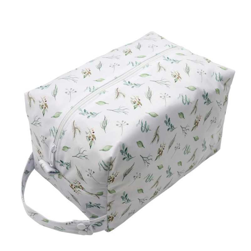 Portable Diaper Bags Reusable Waterproof Fashion Prints Wet/Dry Cloth Wet Bag Mommy Storage Travel Bag With zipperXJ250117