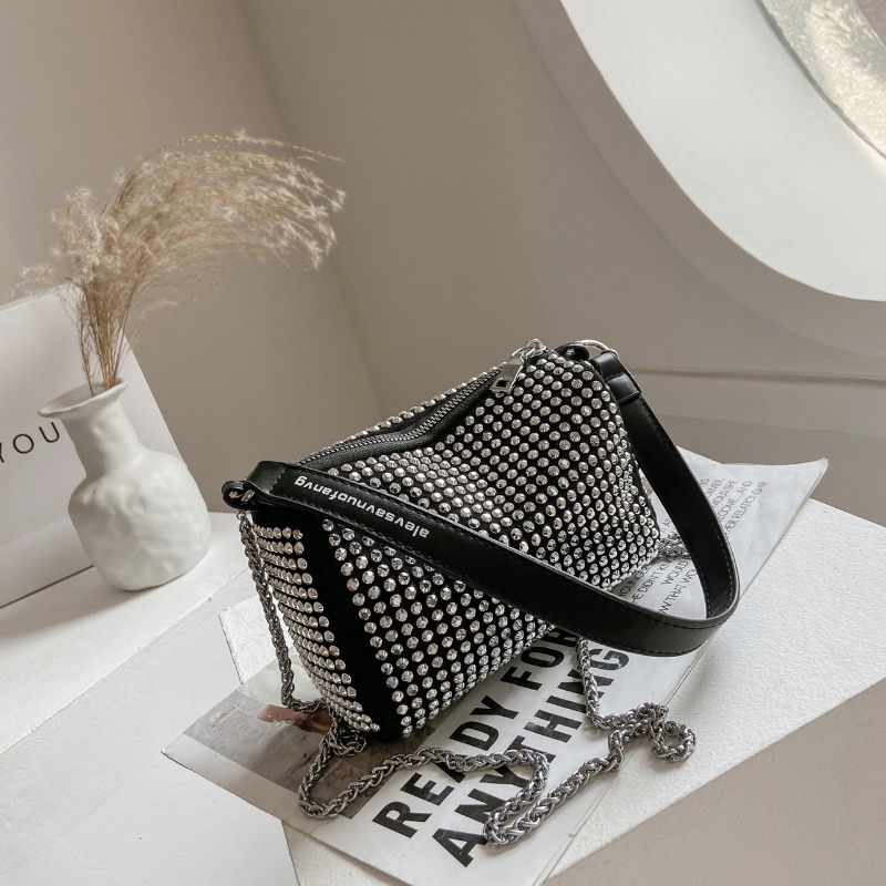 Chic Rhinestone-Embellished Shoulder Messenger Bag with Durable Chain Straps