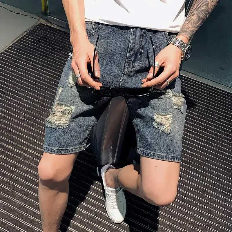 Man Denim Shorts Ripped Straight Distressed Short Jeans Pants for Men Y2k Fashion Trend 2024 Retro Summer with Comfortable XlXJ250117