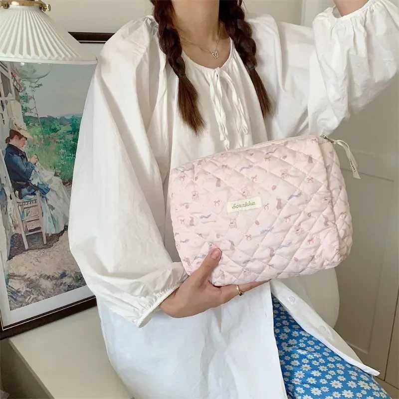 1 Piece Portable Baby Diaper Bag Lovely Animal Hand Bag for Women Multifunctional Kaii Newborn Baby Item Storage BagXJ250117