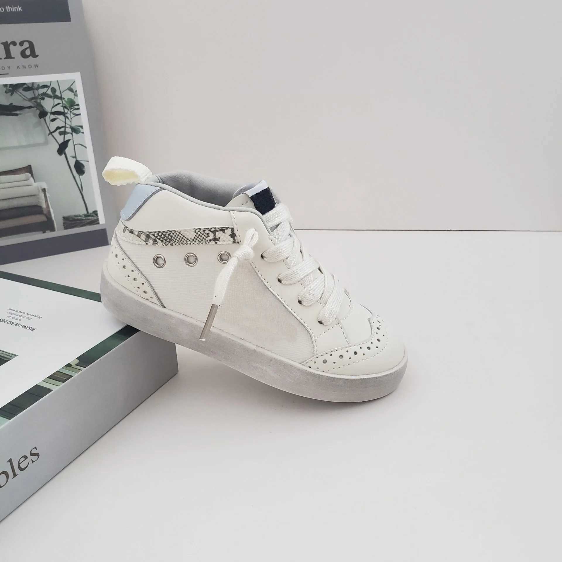 Athletic Outdoor Spring New Trend Childrens Star Sneakers Kids Sequin Soft Sole Board Shoes Girls Boys Casual High Ankle Small Dirty ShoesY250116X84X