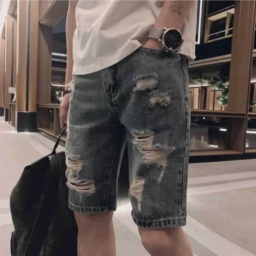 Man Denim Shorts Ripped Sale Straight Short Jeans Pants for Men Harajuku Emo Korean Fashion Designer Original Popular Cut Y2k XlXJ250117