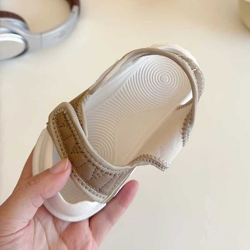 Sandals 2025 Baby Girl Shoes Summer First Walkers Kids Beach Sandals Fashion Boys Sport Shoes Girls Sandals SneakersY250116MG07