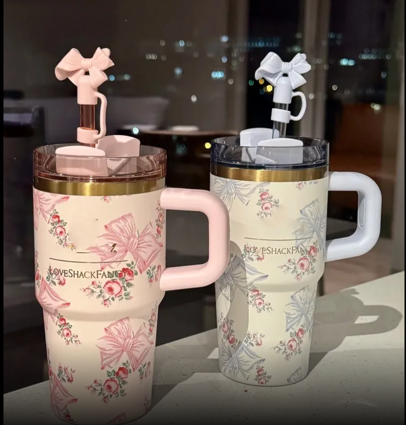 US Stock 40oz TUMBLER Love Shack Fancy Christmas Limited Mug Valentines Day Ruby Red Sweet Hearts Gift Cups In Hand