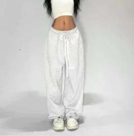 Casual Comfy Grey Sweatpants For Women With Starchy Waist Loose Fit And Parachute Pants