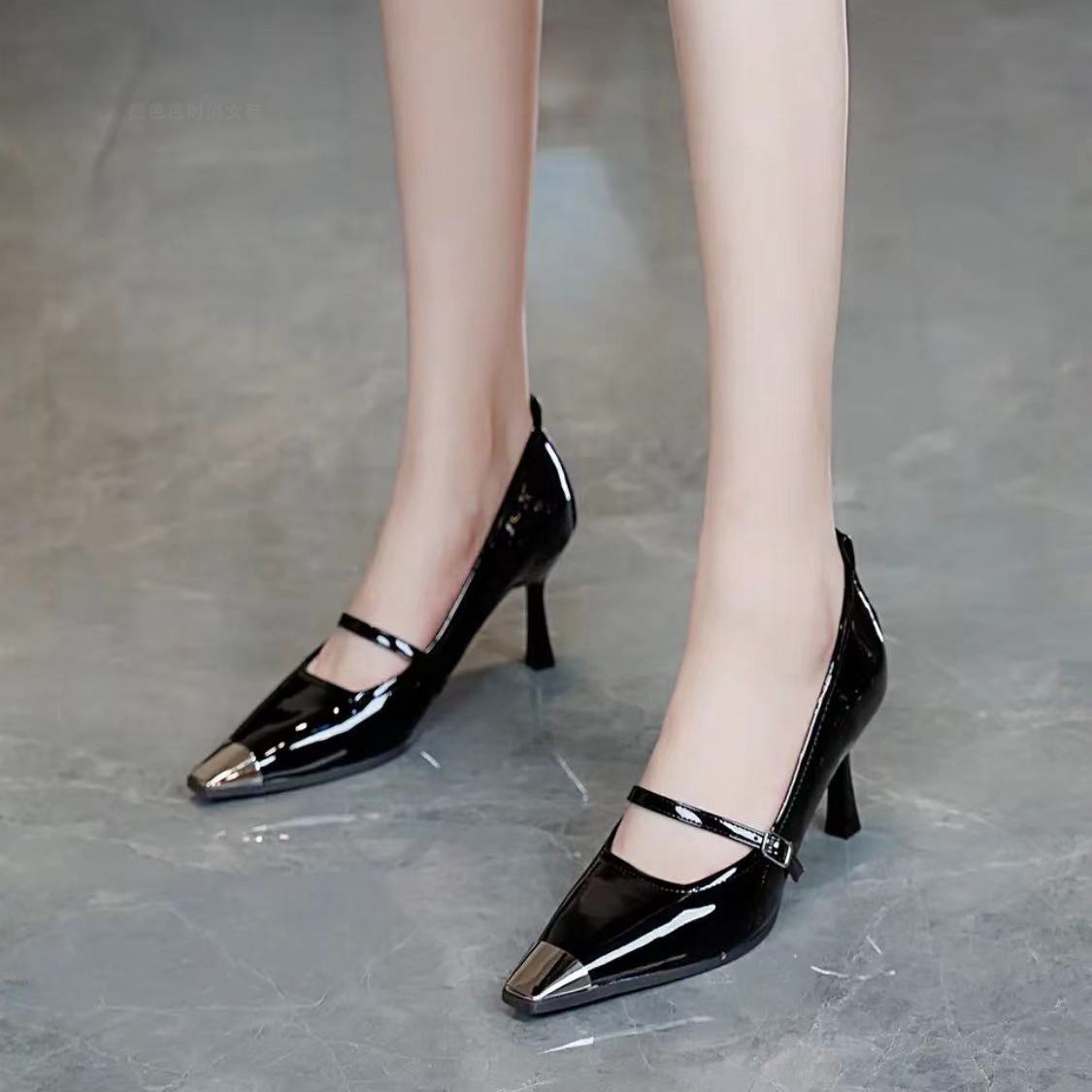 Women Dress Shoes Fashion High Heel Patent Leather Square Toe Versatile Triple Black Red Silver Free shipping