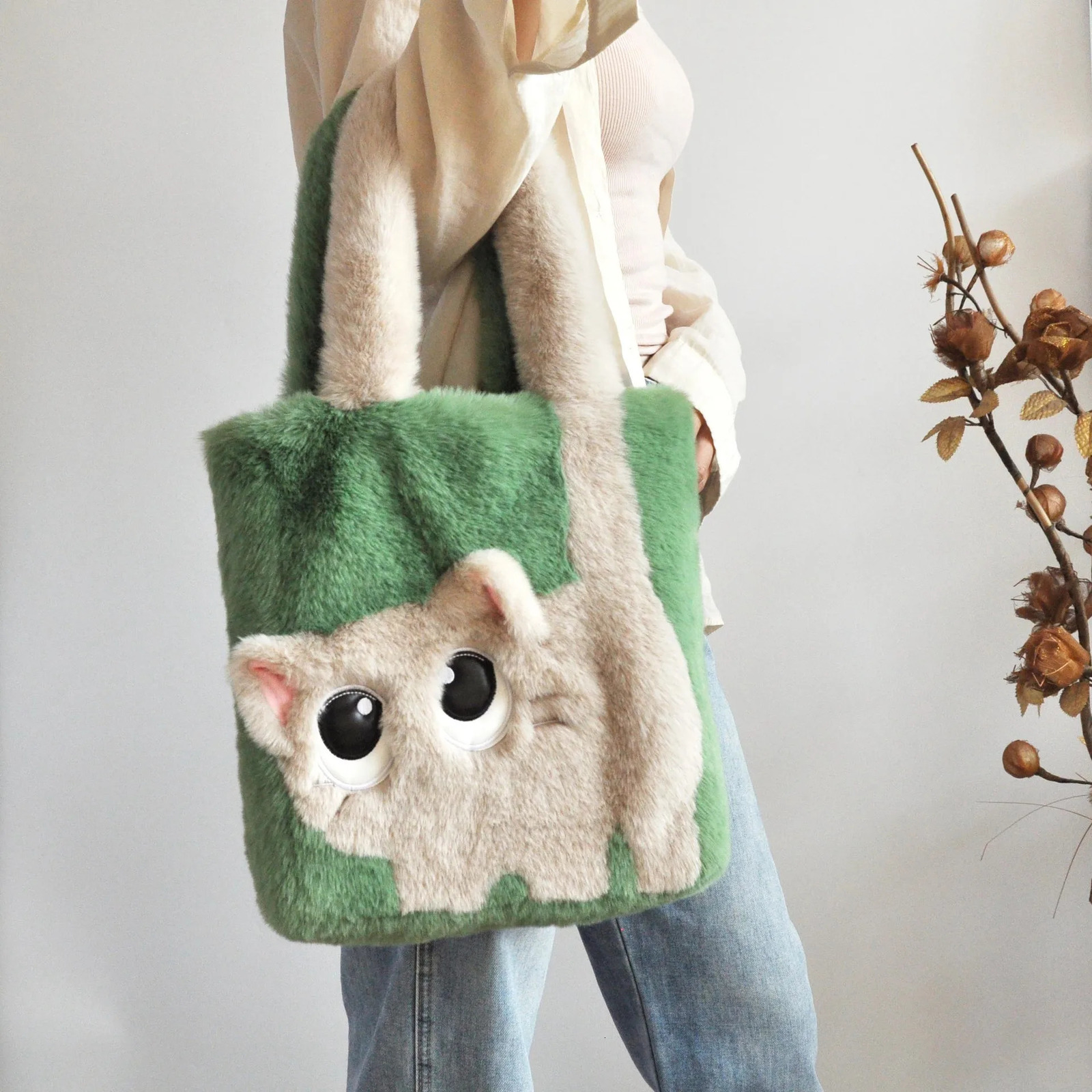 Winter Plush Bag For Women Large Capacity Creative Cat Cartoon Contrasting Color Stitching Embroidered Tote Bag Handbag 250113
