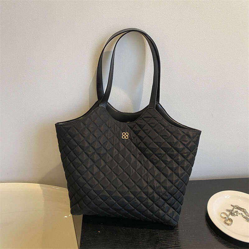 Commuter for Women 2022 New and Fashionable Autumn Shoulder Large Capacity Tote Big Bag