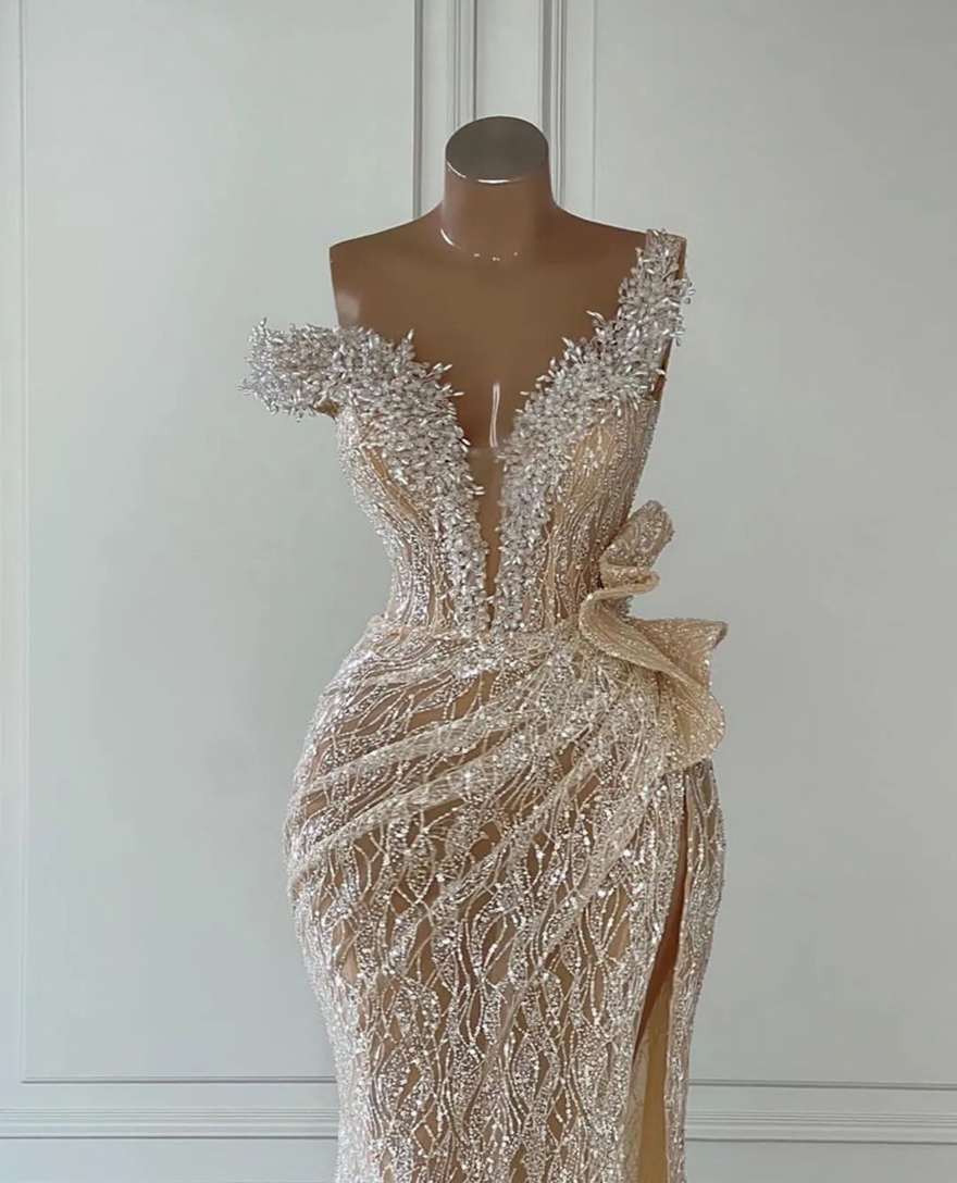 Elegant Champagne Mermaid Prom Sleeveless V Neck Beaded Appliques Sequins Pearls Or Length Side Slit Lace Evening Formal Dresses Plus Size Custom Made