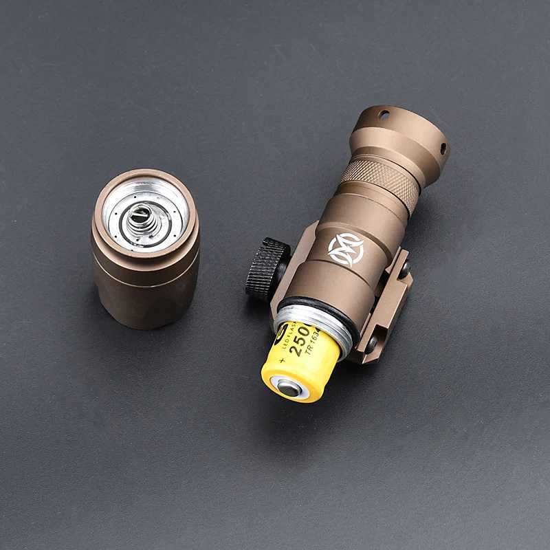 WADSN Surefir M300A M300 Tacitc Flashlight Mini Weapon Scout Hunting LED Light Fit 20MM Rail Momentary-on Constant-on TailW241227