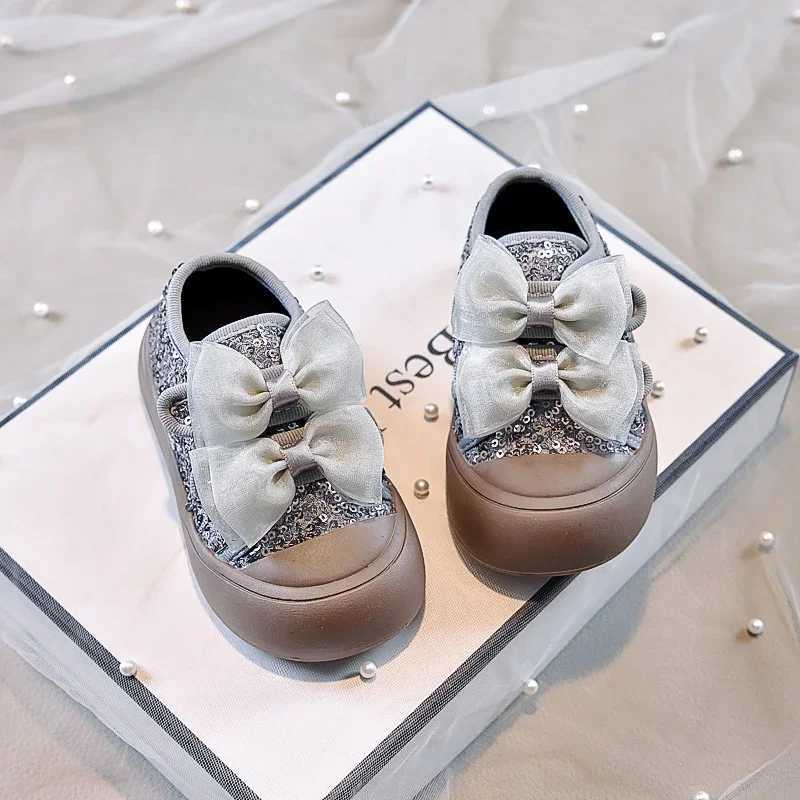 2024 New Girls Casual Shoes Sequins Versatile Children Tennis Shoes Thick Bottom Fashion Kids School Sports Shoes Non-slip PUXJ250118