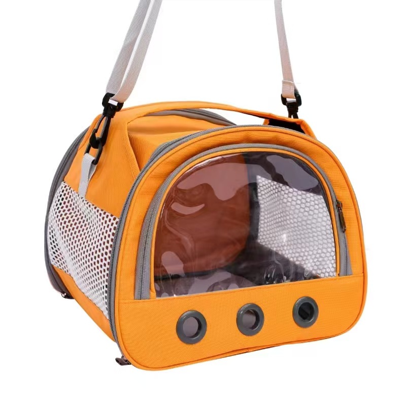 The baby cat bag can be taken out from the portable bag, making it convenient for newborn cats to carry their pets with