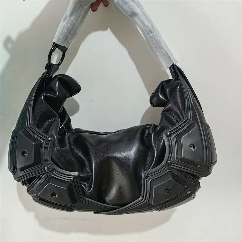 Dark Trendy Half Moon Shaped Hot Girl Punk Armpit PU Leather Multipocket Y2k Motorcycle Female Crossbody Bag Handbag2024