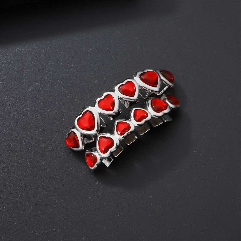 Love Red CZ Stones Teeth Grillz Caps Cubic Zircon Iced Out Micro Pave Top Bottom Charm Grillz For Men Women JewelryXJ250114