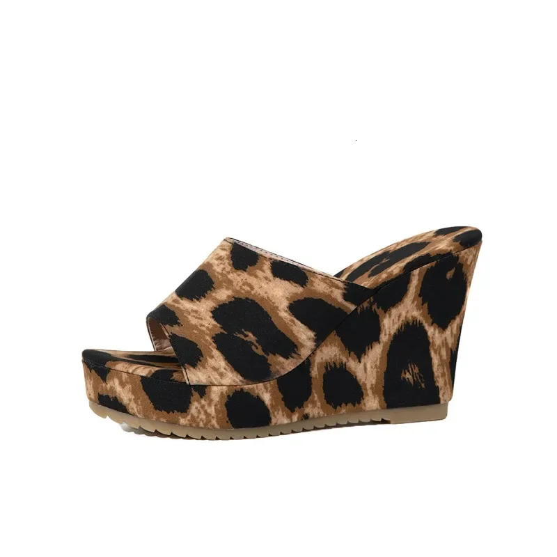 Summer Womens Shoes Fashion Open Toe High Heels Womens Slippers Leopard Print Wedge Large Size Womens Beach Shoes 250113