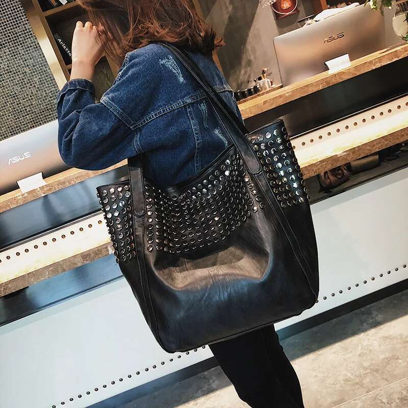 Big For Women Top Handle Hand Bags Shopper Tote Rivet Large Capacity Soft Leather Casual Black Handbag Ladies Sg Bag Stud