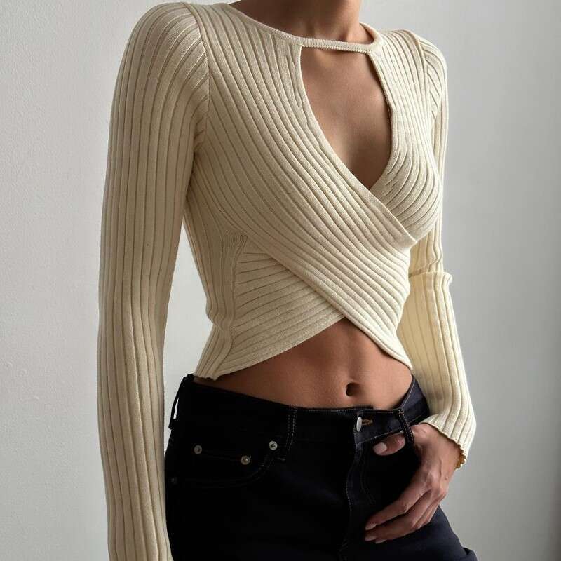 autumn popular women's European American sexy spicy girl hollow knitted thread long sleeved crop top 2025 new style chic and elegant clothing