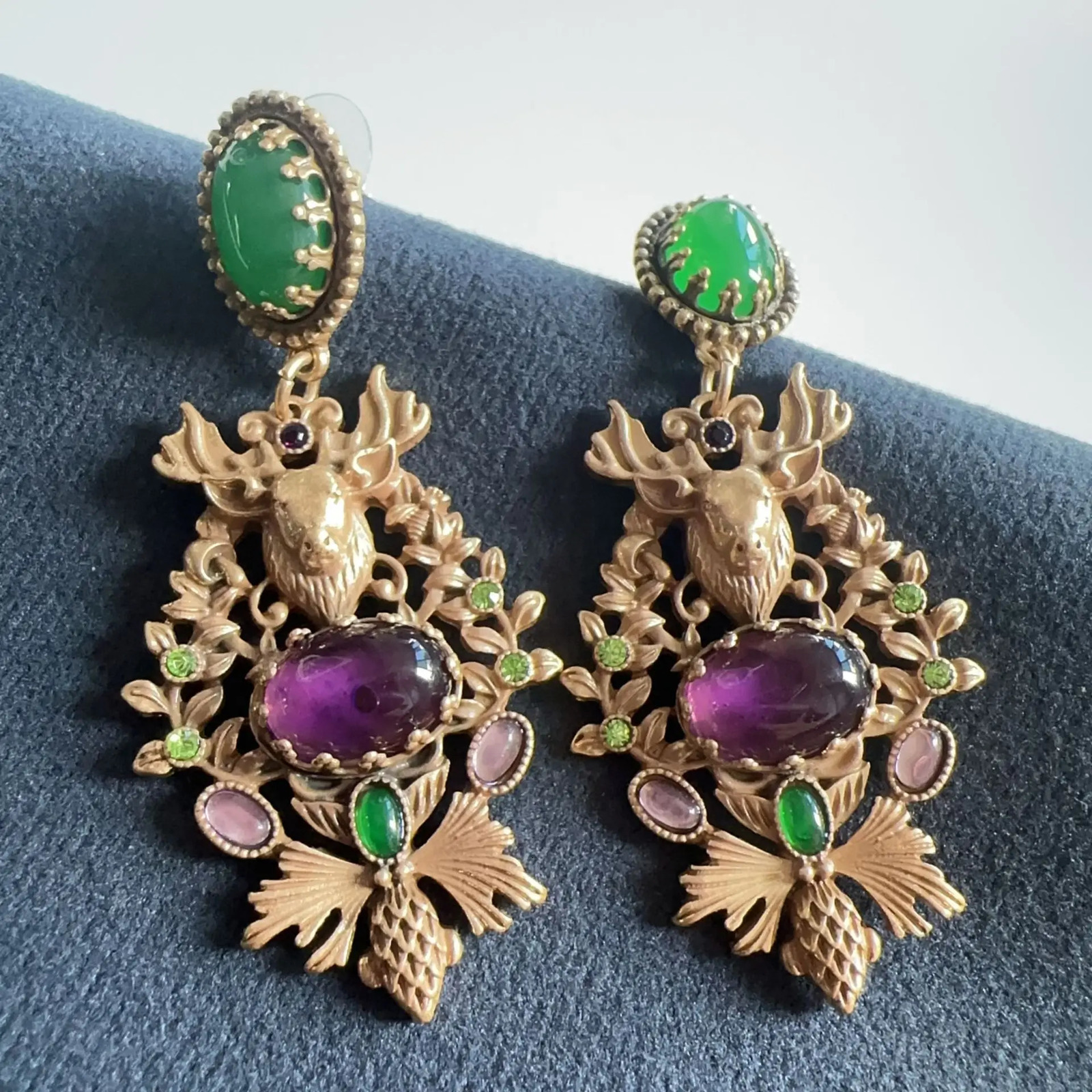 European and American Fashion Trends Retro Literature Elegant and Cute Elk Sweet Niche Amber Glass Stud Earrings 250117