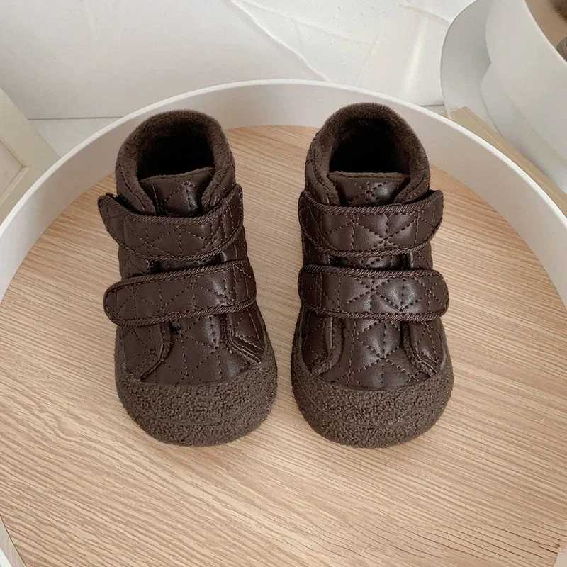 New Gril Sneaker Versatile Simple Comfort Child Sneakers Light Comfort Girl Shoes Warm Winter Boy Shoe Casual Cotton Shoe TenisXJ250118