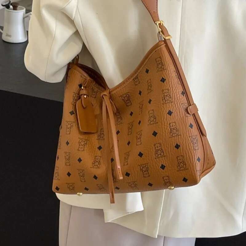 2025 New High Beauty Fashion Texture Shoulder Large Capacity Printed Tote Trendy Bag