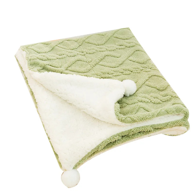 Pet Dog Blankets Mat Warm Soft Plush Thin Sleeping Blanket for Dogs Cats Breathable Cat Cover Cute Supplies 250115