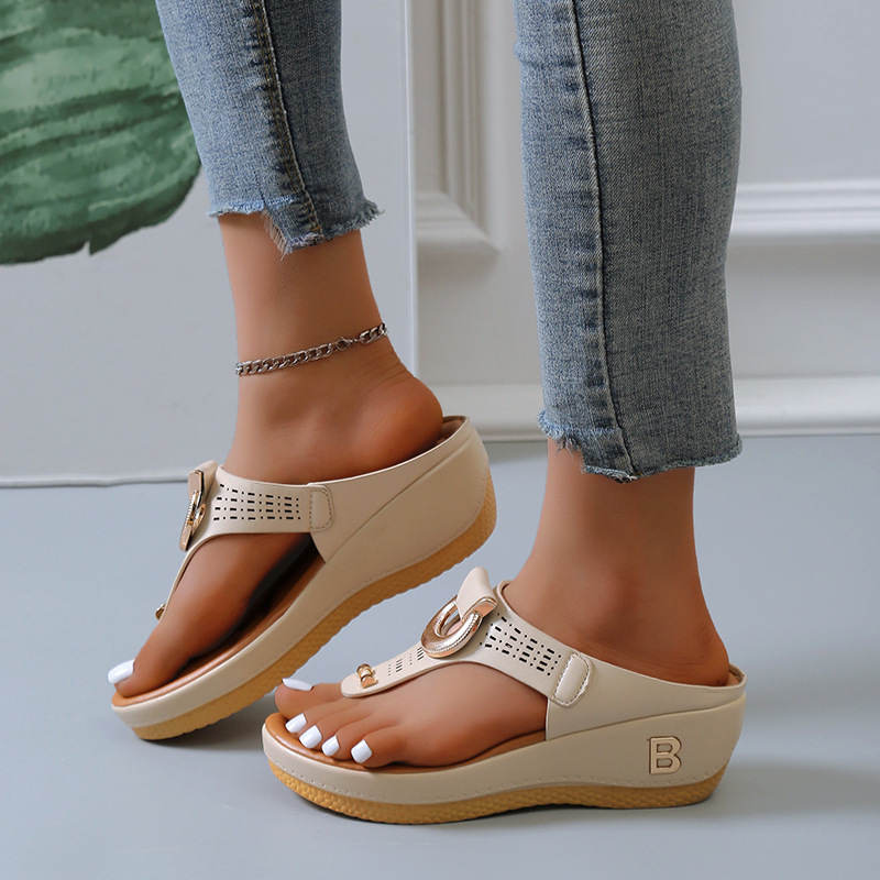 Cross-border foreign trade women's shoes 2025 summer new beach wedge sandals female European and American women's sandals 35-43